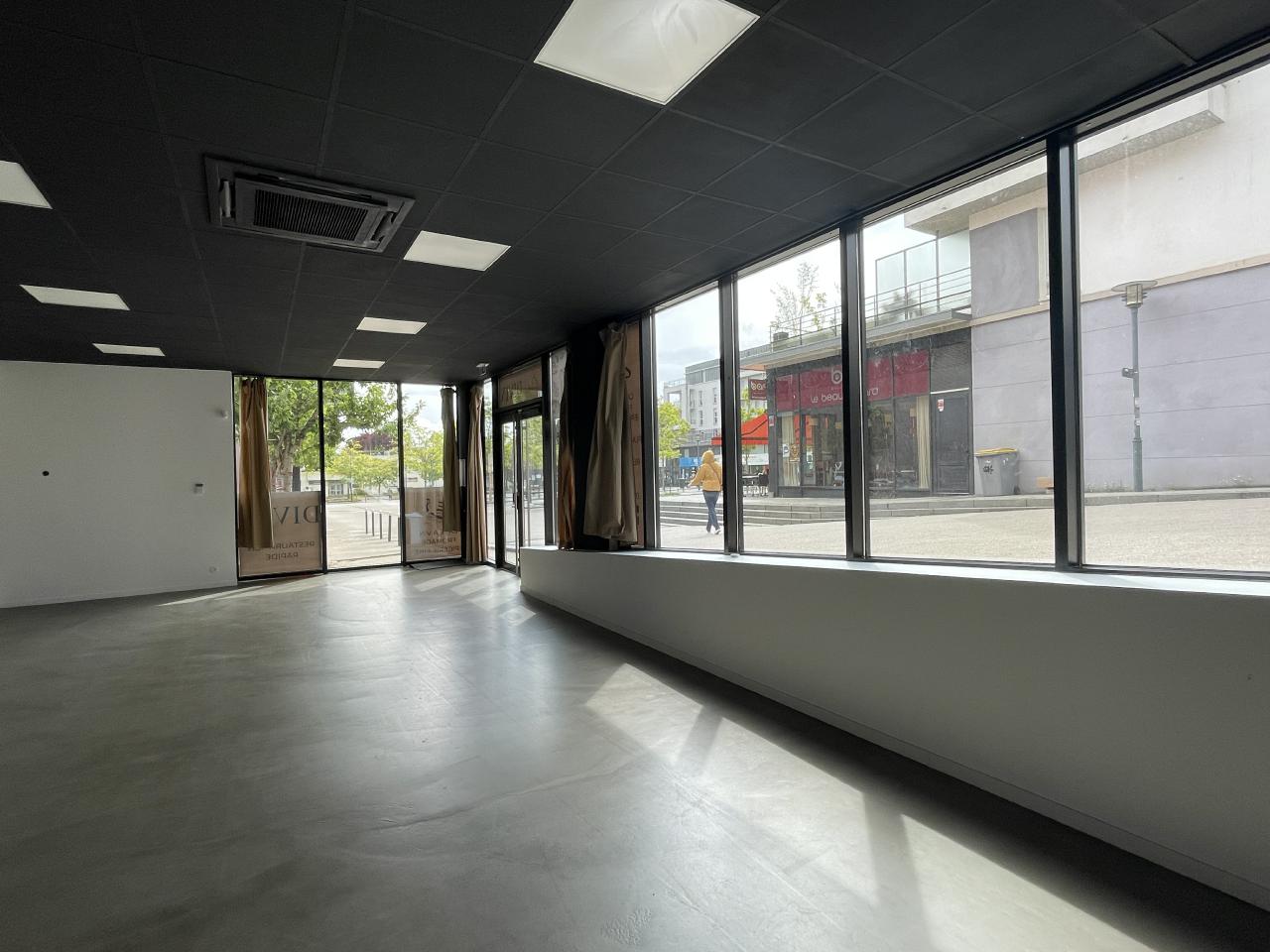 Bureau Rennes 136m² Location bureau Rennes Ille-et-Vilaine OLBUR2316426 3